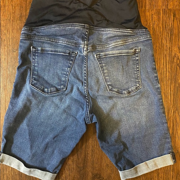 Maternity shorts - Picture 2 of 4